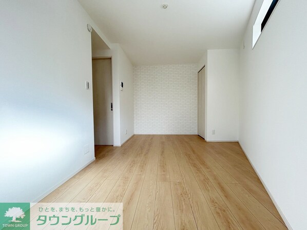 Ours Lavande(ウルス・ラヴァンド)の物件内観写真